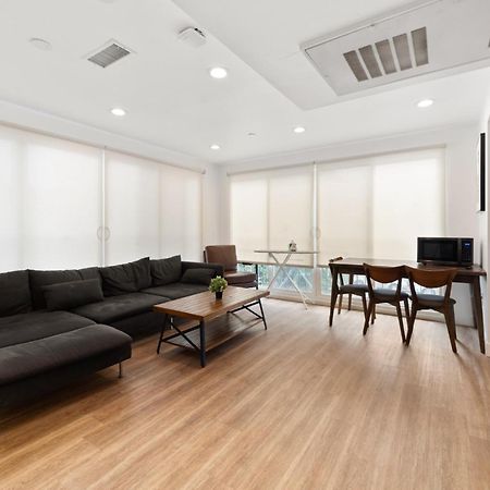 Charming Urban Retreat Near Usc In La- Private Room With Share Living Room With Kitchen Лос Анджелис Екстериор снимка