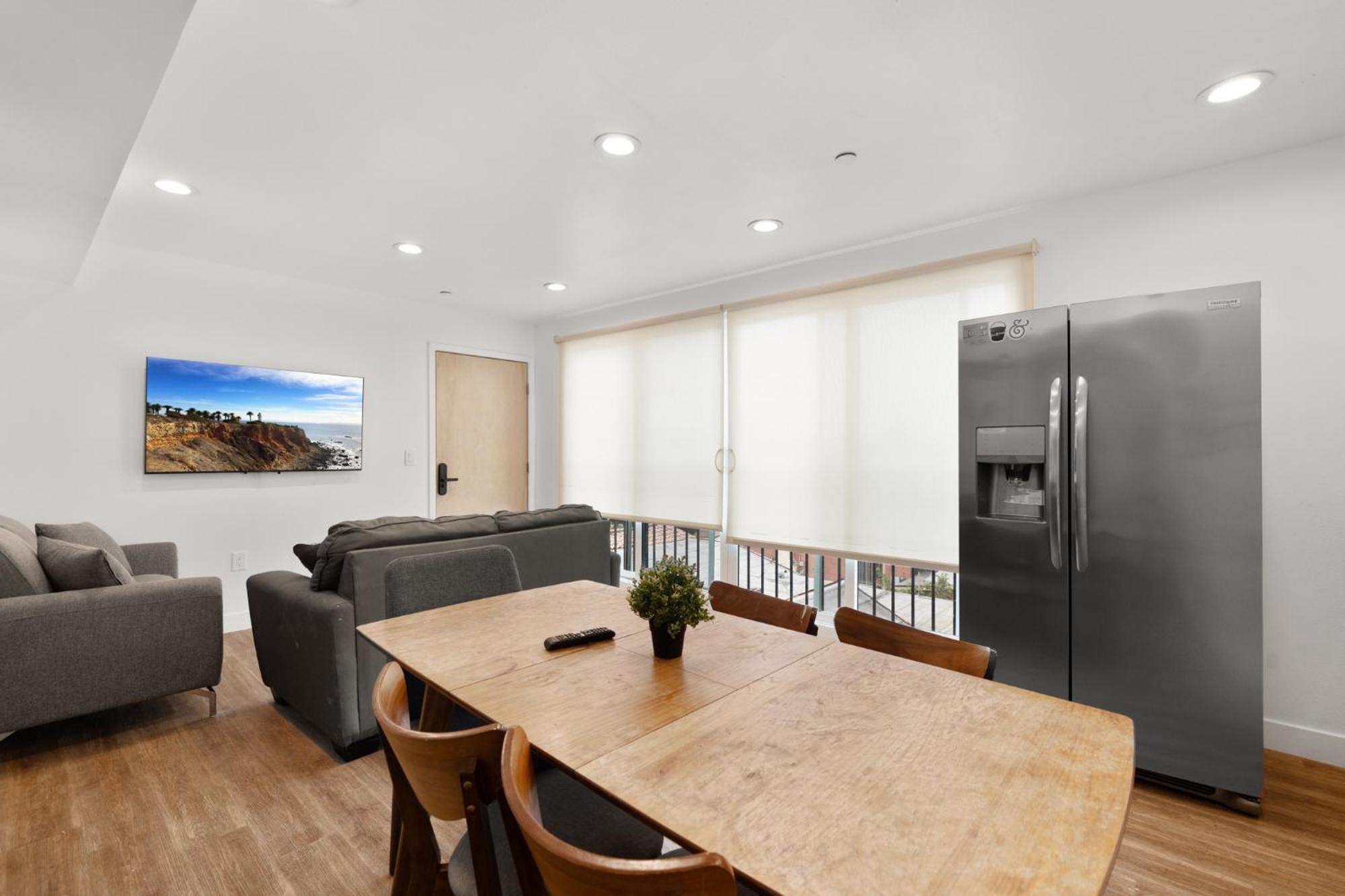 Charming Urban Retreat Near Usc In La- Private Room With Share Living Room With Kitchen Лос Анджелис Екстериор снимка