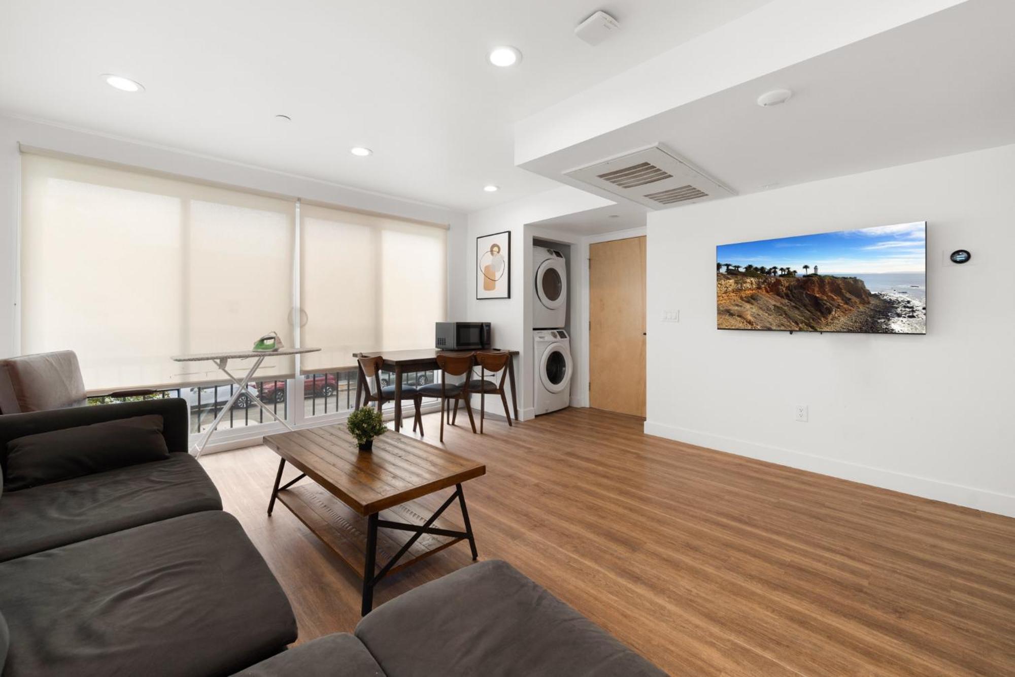 Charming Urban Retreat Near Usc In La- Private Room With Share Living Room With Kitchen Лос Анджелис Екстериор снимка