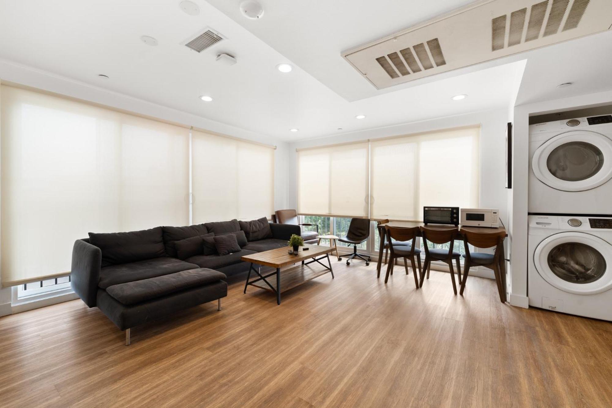 Charming Urban Retreat Near Usc In La- Private Room With Share Living Room With Kitchen Лос Анджелис Екстериор снимка